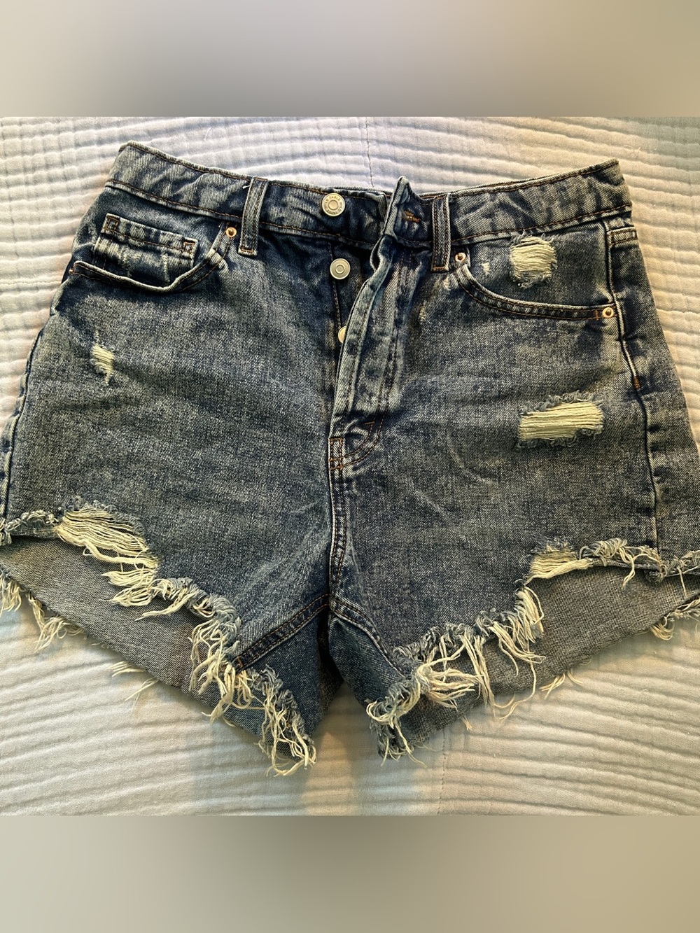 Wild Fable Women’s Raw Edge Distressed Highest Rise Denim Shorts Button Fly 8